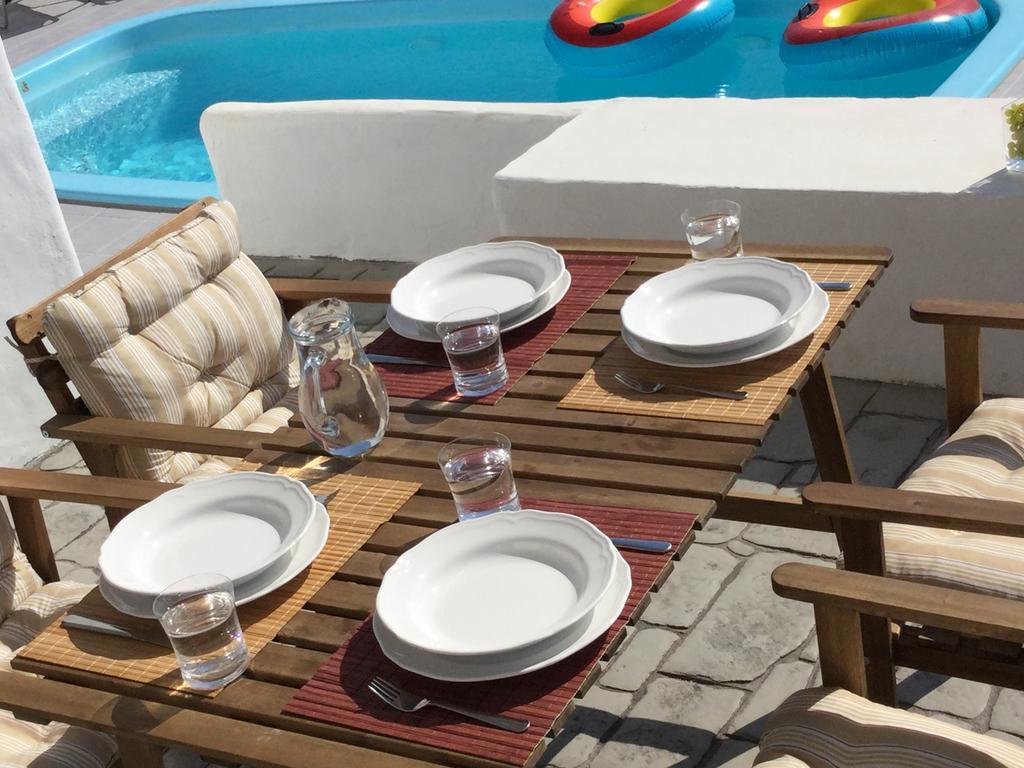 Sea Breeze Villa Lakhania Ngoại thất bức ảnh