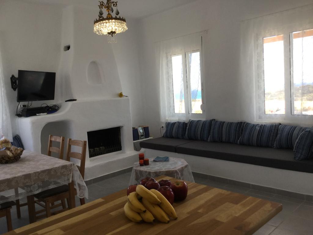 Sea Breeze Villa Lakhania Ngoại thất bức ảnh